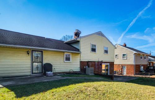 Work and Play Near DC Extended Stay with Large Yard - Foto 22