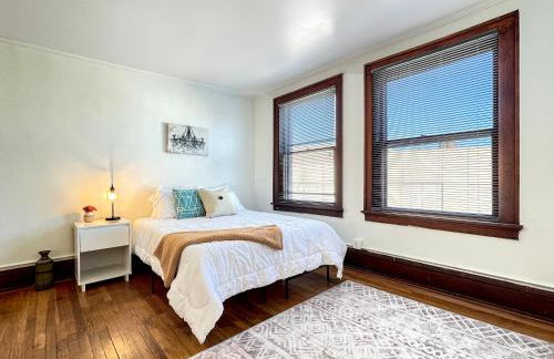 Walk to 3 Breweries! 1 Bed Apartment on Grand - Foto 13