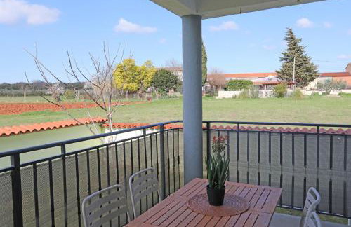 Apolo Apartments - Pool & Garden Retreat - Foto 14