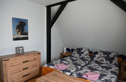 Strażnica Pod Lasem - Foto 14