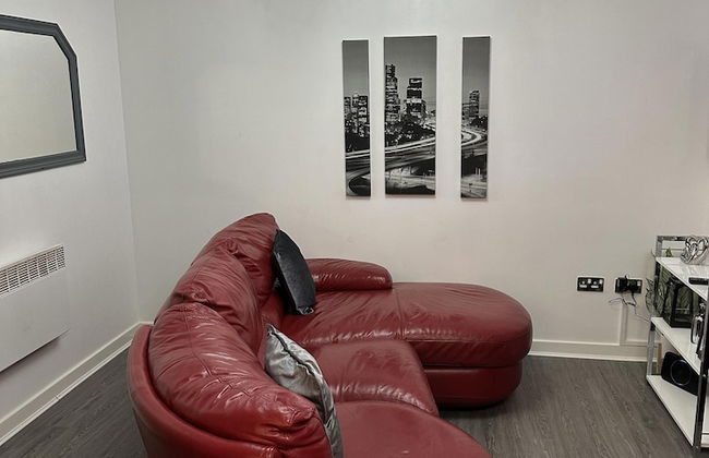 Remarkable 2-bed Apartment in Wolverhampton - Photo 7