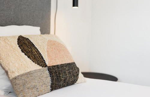 Luxurious frontline golf apartment in Elviria - Photo 36