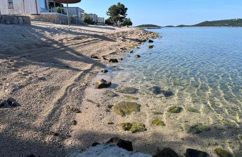 BUQEZ ECO RESORT - Beach Villas 2 and 8 - Seaview, new wifi! - Photo 3