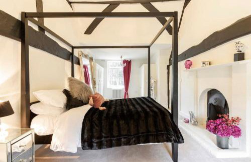 Dorney Windsor Legoland 5 Star Stay for upto 14 guests - Photo 52