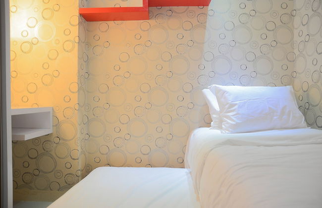 Homey and Relaxing 2BR Green Pramuka Apartment - Foto 4