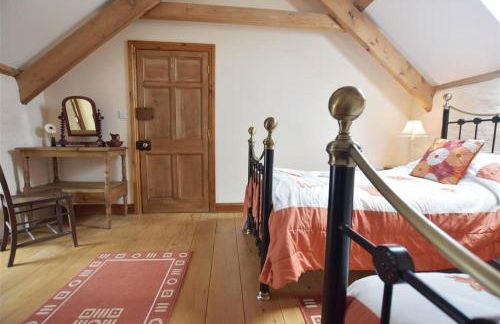 Panteurig Farmhouse - Photo 13