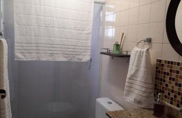 TOP 1 QUARTO com ESTACIONAMENTO em Condomínio com VISTA INCRIVEL - PORTARIA 24h, PISCINA, Sauna e Parquinho Infantil - Apartamento com Ar condicionado, Smart TV, Wi-Fi, Cozinha Completa, NETFLIX, Entre o MAR e a LAGOA, CUSTO BENEFICIO - Foto 14