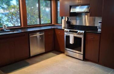 Poulsbo Waterfront Lodge with Game Room Library - Foto 59