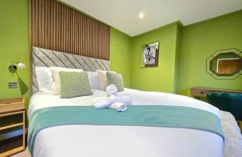 Super luxury 2 bedroom, full house sleep 5 with garden & parking close to airport - Foto 63
