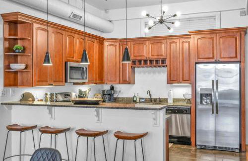 Lofts on E 4th, WALK TO CAVS, Sleeps 6 - Foto 40