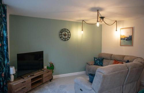 4-Bed, Sleeps 6, contractors welcome! - Foto 7