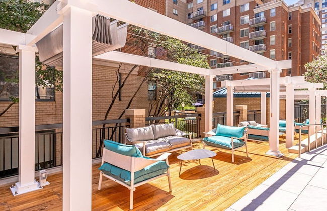 Spectacular Condo At Ballston With Gym - Photo 30