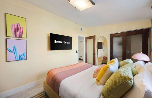 Desert Glow Getaway - Pool - Lounging - Backyard Games - Foto 25