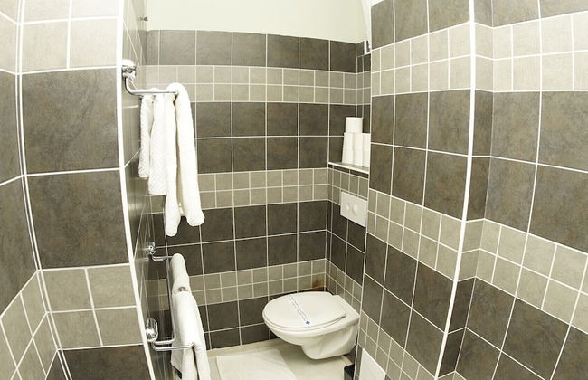 Apartment 11 Sleeps 4 Guests - Photo 25