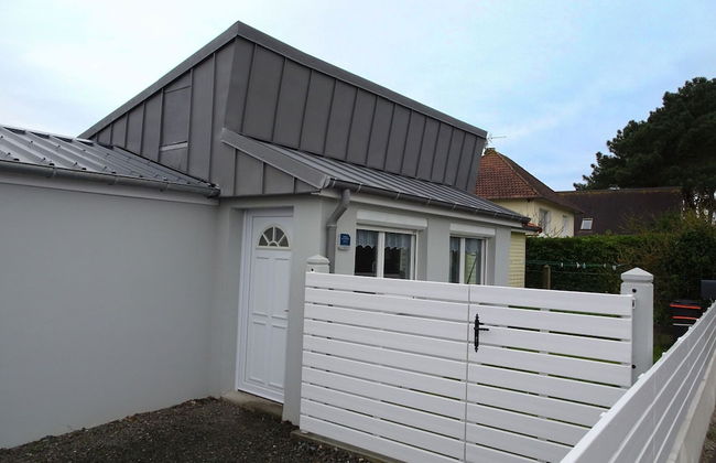 Bungalow in Gouville-sur-mer Near Beach - Photo 14