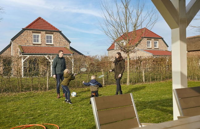 Great Villa With Sauna, Bubble Bath & Steam Shower - Photo 35