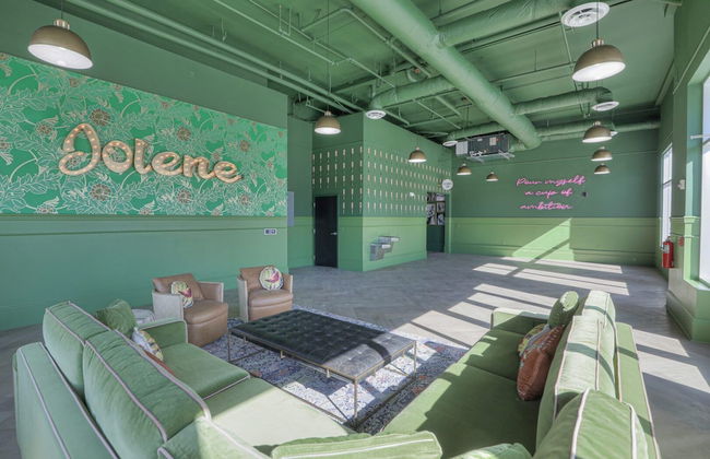 New Listing - Jolene Dream 93 Walk Score - Foto 2