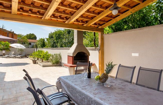 Villa Mira - Photo 6