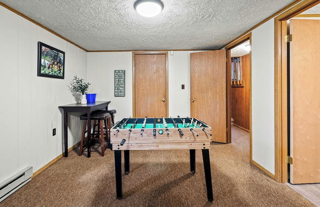 Mohegan by Avantstay Private Dock + Firepit Community Pool + Beach - Photo 17