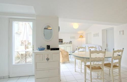 Appartement avec terrasse au port d'Ars-en-Ré, Wi-Fi gratuit - FR-1-835-6 - Foto 1