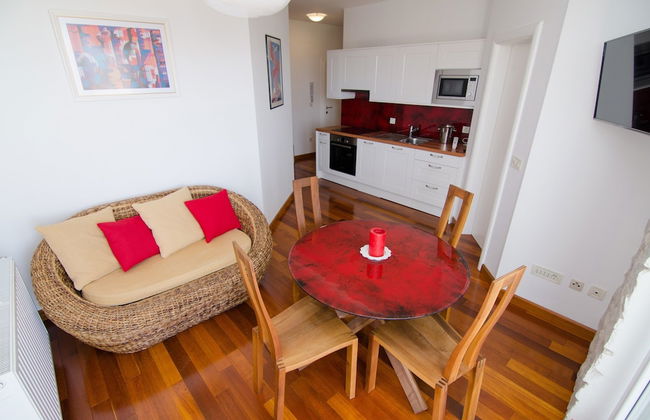 Adorable Apartment in Murter with Hot Tub - Photo 6