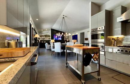 “Luxe Living”: Modern elegance, top-tier amenities, and stunning views, managed by Greenday! - Foto 10