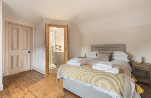 Luxury country oak beamed peaceful retreat - Photo 42