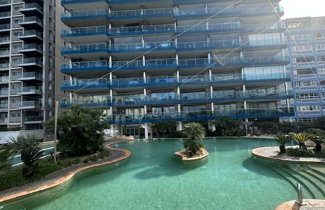 Britain in the Sun at Luxurious Ocean Village - Foto 19