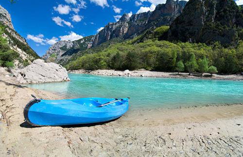 CAMPING 3* ! PROGHE DES GORGES DU VERDON ET LAC DE STE CROIX 04500 ! TOUT EQUIPE ! CHAMPS DE LAVANDES ! CALME ! NBRES ACTIVITES ! RANDONNEES ! NAUTISME ! - Foto 1