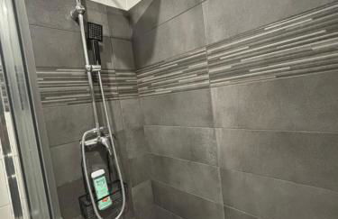 Proche Gare Paris-CDG Stade-de-France Astérix Expo - Foto 19