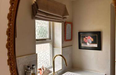 Little Apple Cottage- Free Parking, Hot tub, Fire, Town Centre - Photo 47