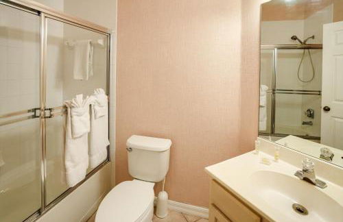 Sunny Port St Lucie Condo Golf, Swim and Unwind! - Foto 19