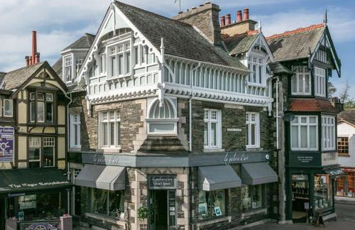 Bank Chambers in Bowness with Hot Tub and Lake Access - Photo 2