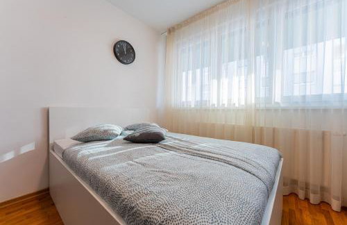 Zagreb 113 - Bedroom - New - Apartment - Parking - Flexible Keybox Entry - Modern - Monthly Rent - WiFi - Foto 4