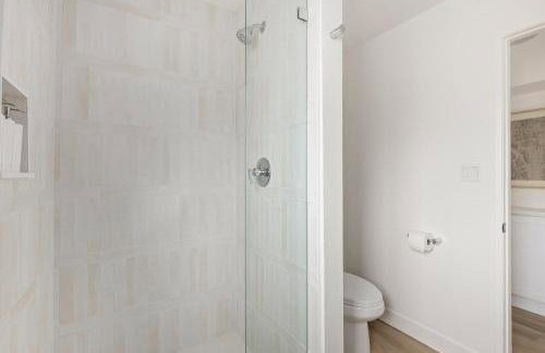 Modern Escape w Mountain Views, Walk to Lake, Golf, Resort, Dining - Foto 13