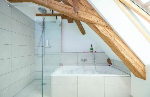 WOOD WORLD Luxury - Massage - Bergblick - Tranpolin- Parken - Foto 13