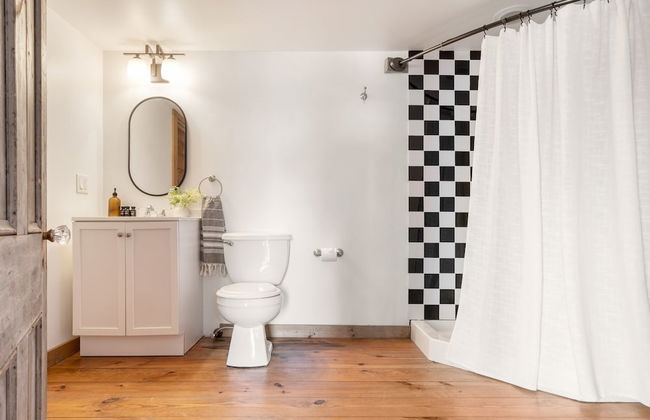 River Lodge by Avantstay 11 BR Historic Estate w/ Pool & Views of Hudson! - Foto 20