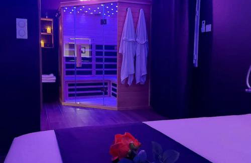 LA NUIT DES SECRETS Love Room 4 étoiles avec Jacuzzi et Sauna - Foto 8