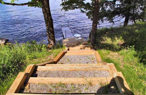 Luxury Lake Memphremagog Loft - 2 Bedrooms Water Views Firepit & Dock near Jay Peak - Foto 19