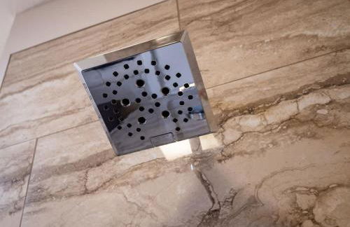 Large Remodeled 4 Bedroom Only 7 Minutes to Downtown - Foto 20