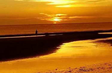 5* 3 BR 3 BA Home 4 min walk to beach & JW Marriott w/heated pool - Foto 50