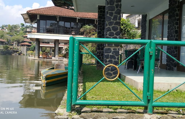 Villa Pinggir Danau Puncak for 30 pax - Photo 8