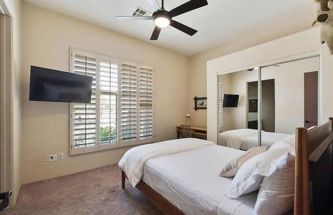 Restorative Oasis Ranch w Pool Spa - Photo 5