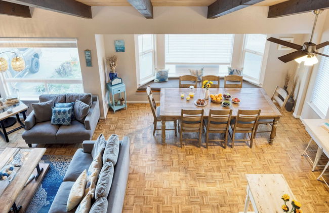 Steps to Beach w/ Patio+deck Foosball Happy Bottom Beach House by Avantstay - Foto 3