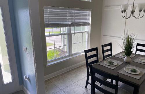 Gone Coastal! Large Heated pool home 30 min from beaches! - Foto 24