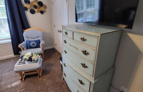 6 Bedrooms Sleeps 16 Great Area - Photo 77