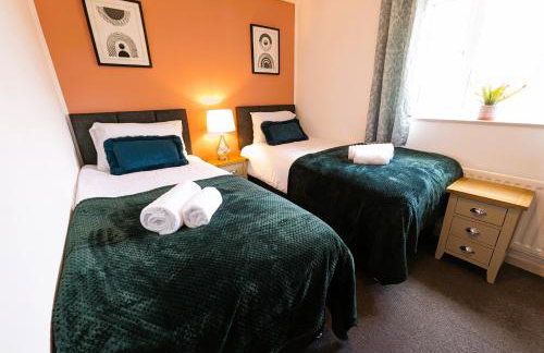 6 Guests * 4 Bedroom * Free Wi-Fi - Photo 4