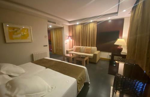 Artplatinum Suites & Apartments - Photo 20