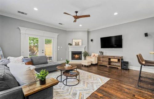 Luxury 4BR Dallas Home with Game Room and Fire Pit - Foto 15