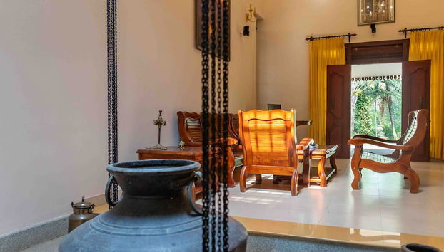 Coin salon dans le hall